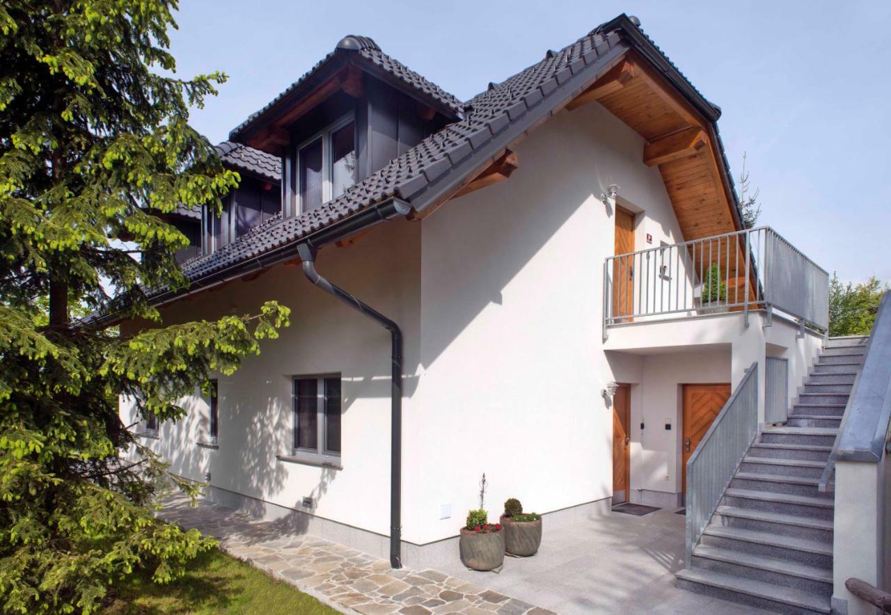 Apartments Sivka - Private Sauna Церклье-на-Гореньскем Экстерьер фото